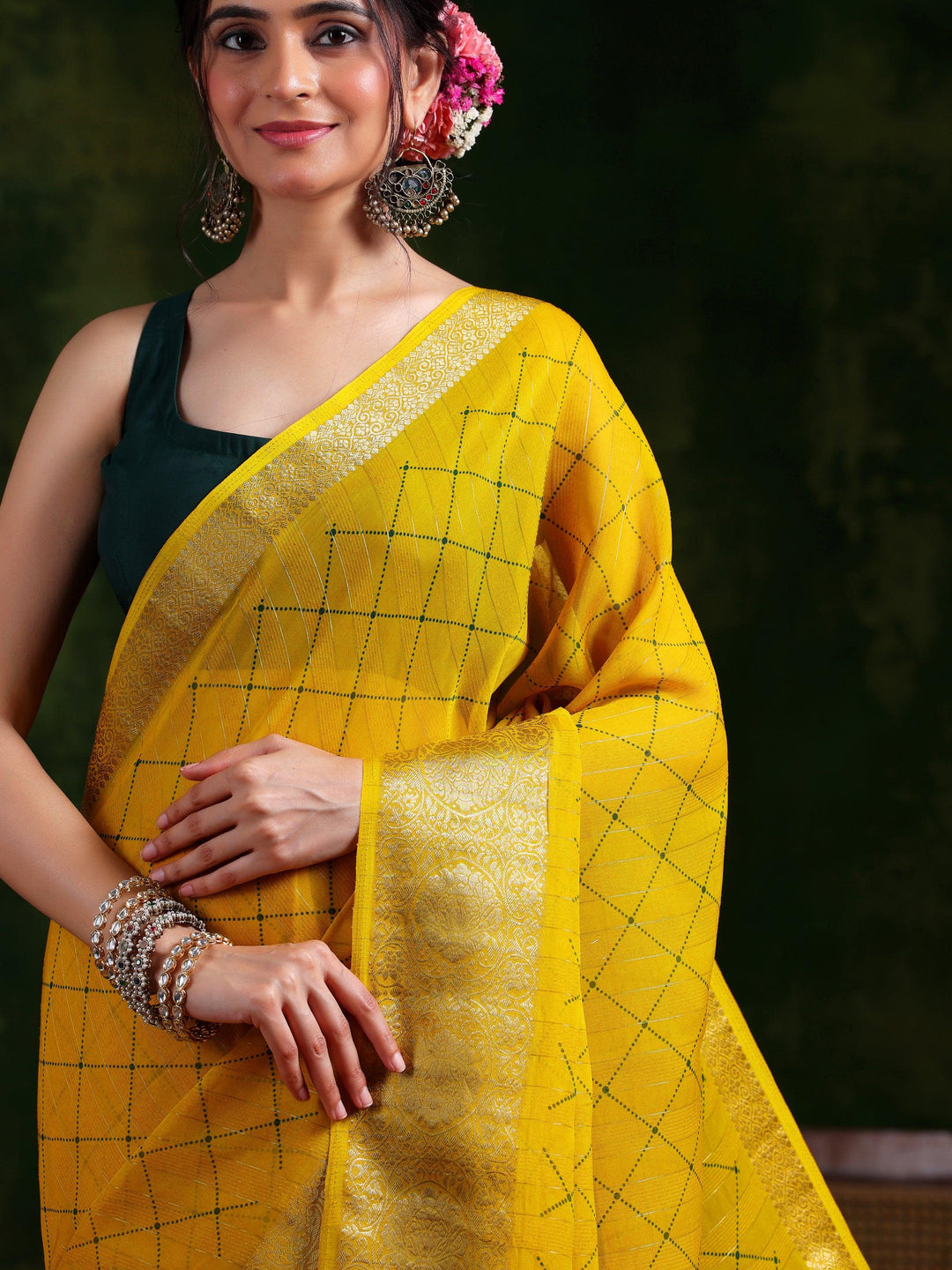 Mustard Printed Silk Blend Saree With Unstitched Blouse Piece - Libas