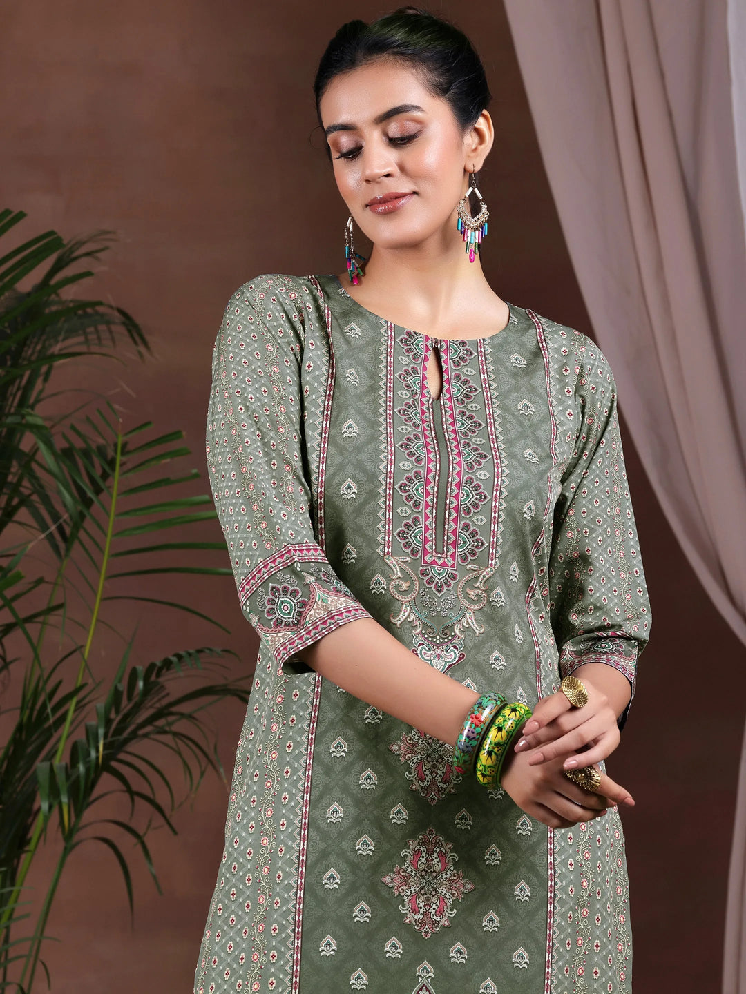  Grey Printed Poly Crepe Straight Suit With Dupatta 