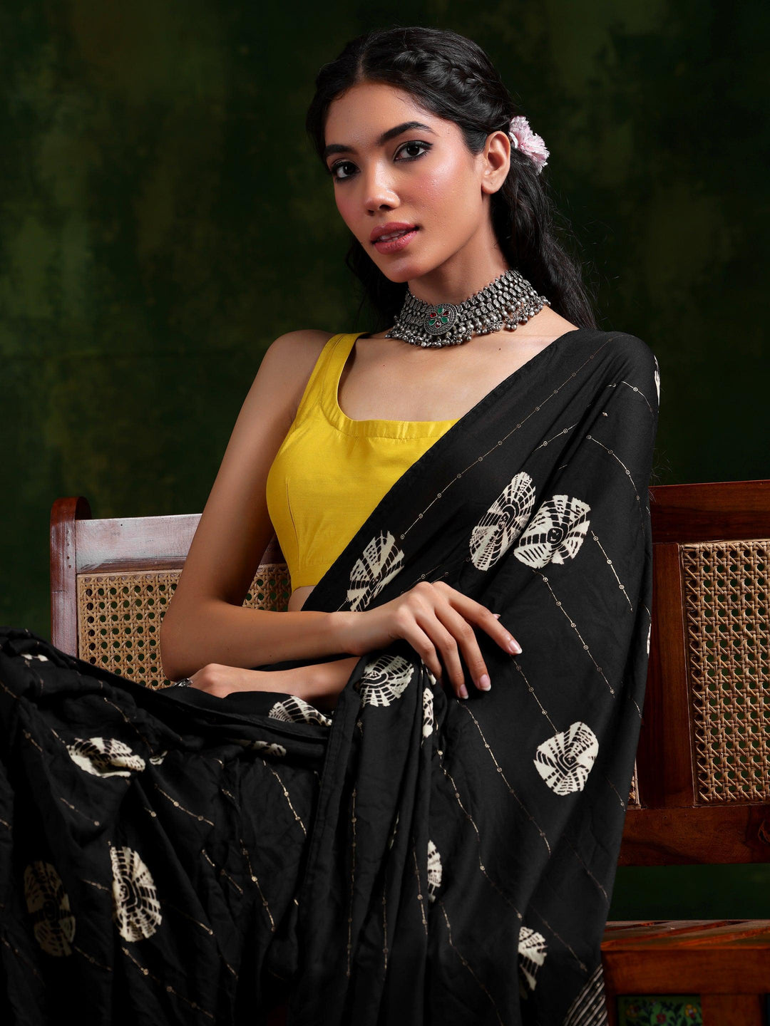 Black Printed Poly Chiffon Saree With Unstitched Blouse Piece - Libas