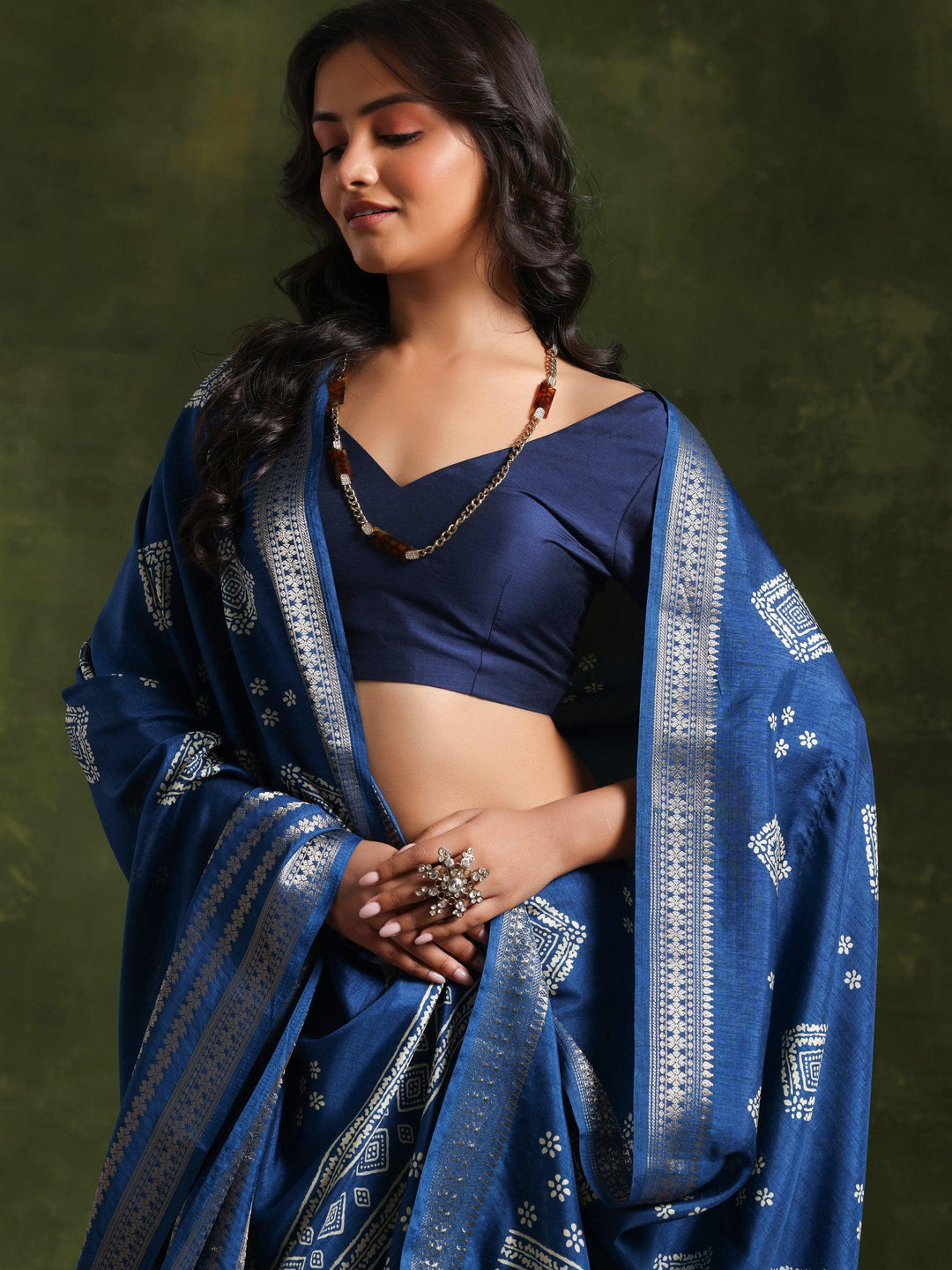 Teal Printed Silk Blend Saree With Unstitched Blouse Piece - Libas