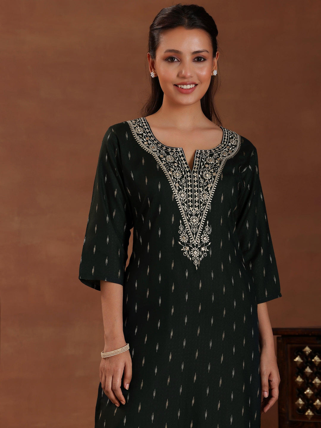 Green Woven Design Cotton Straight Kurta - Libas