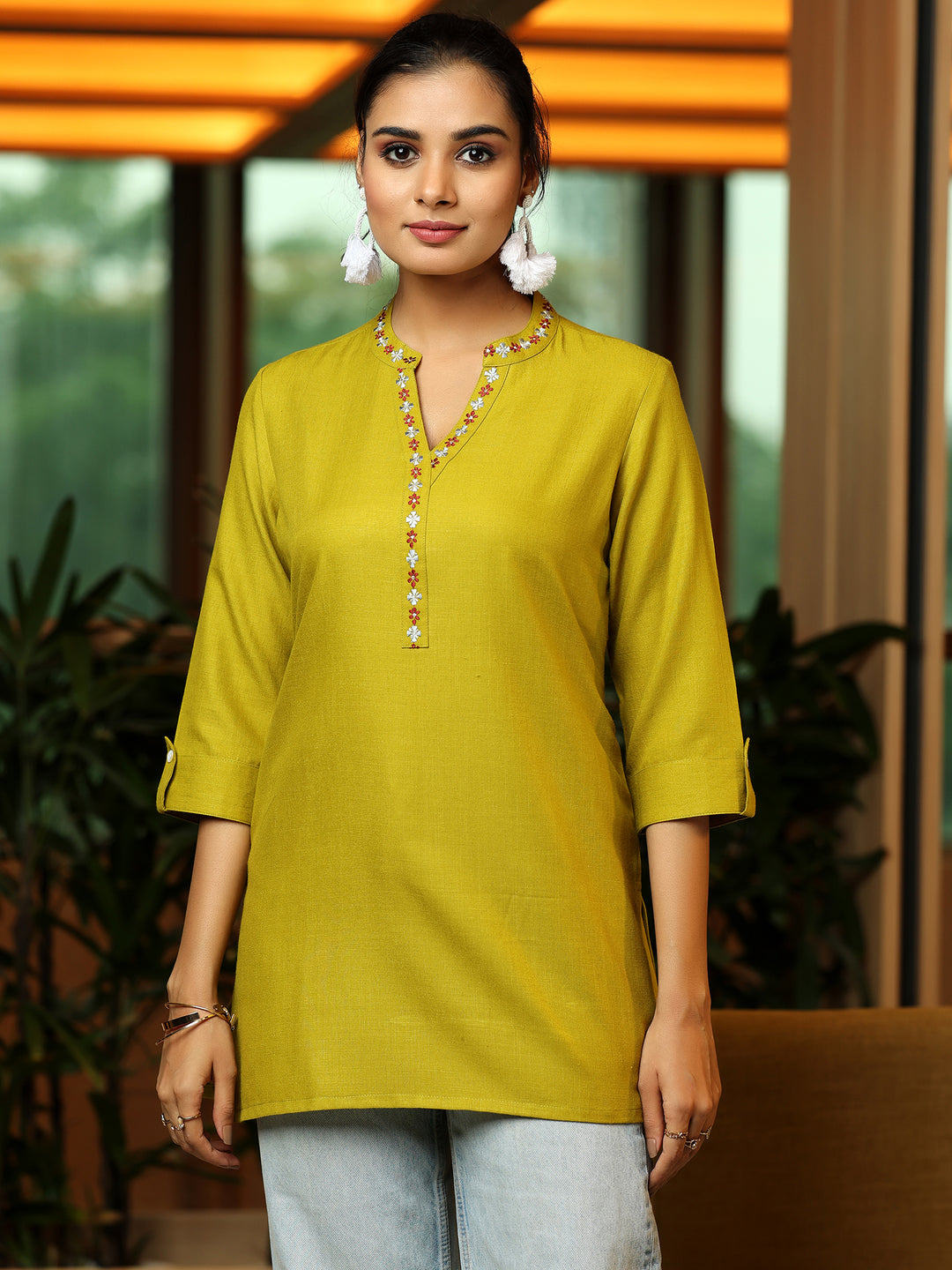 Green Solid Cotton Blend Straight Kurti