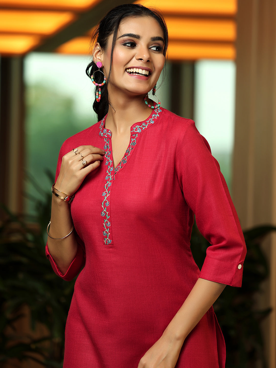 Pink Solid Cotton Blend Straight Kurti