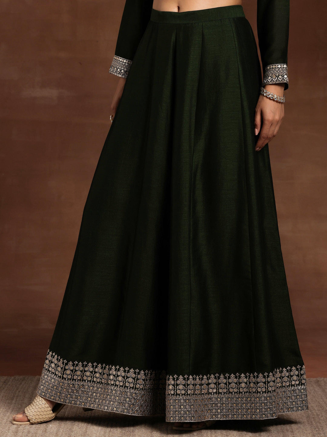 Green Embroidered Silk Blend Straight Suit With Dupatta - Libas 