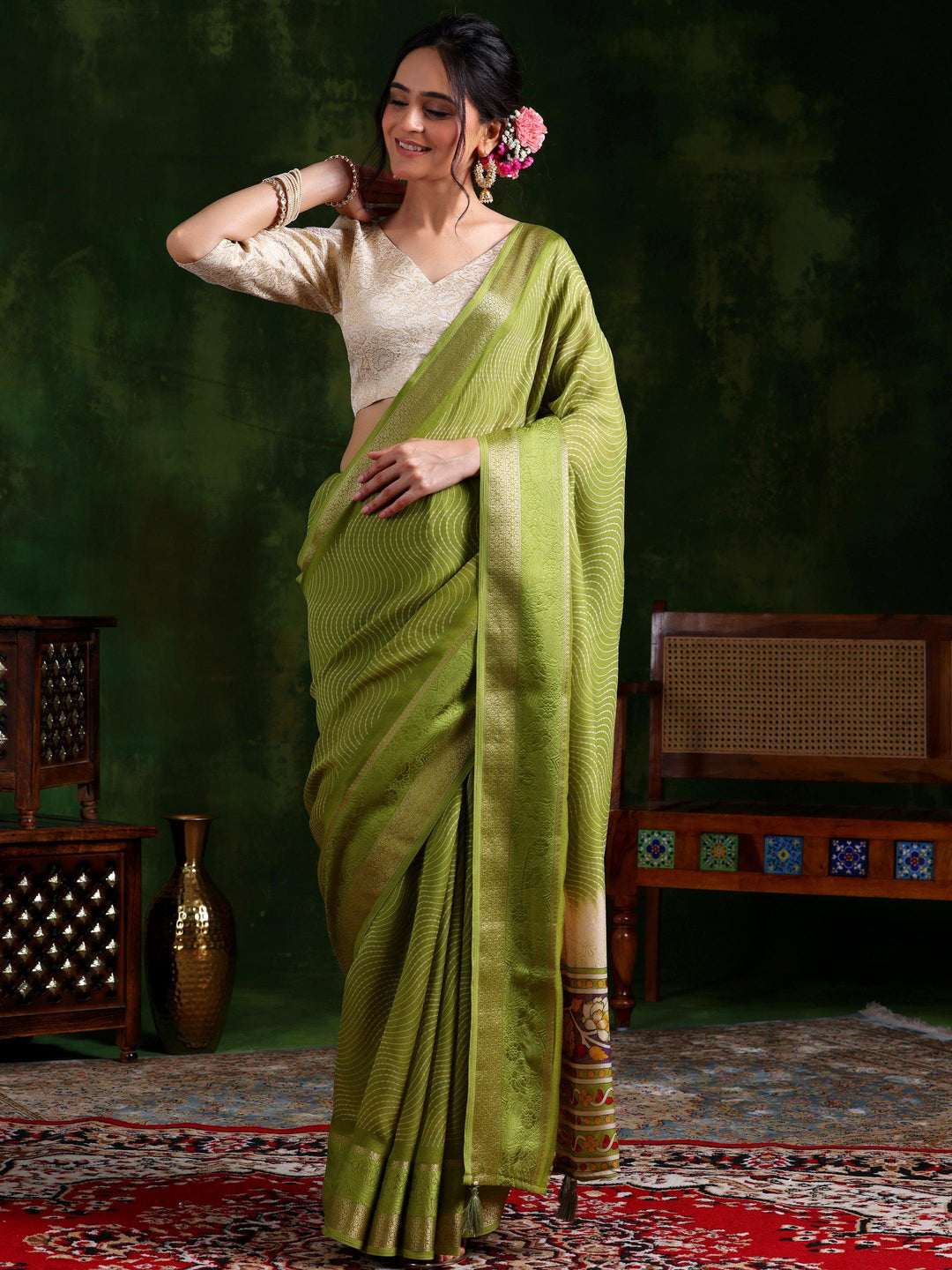 Green Printed Silk Blend Saree With Unstitched Blouse Piece - Libas