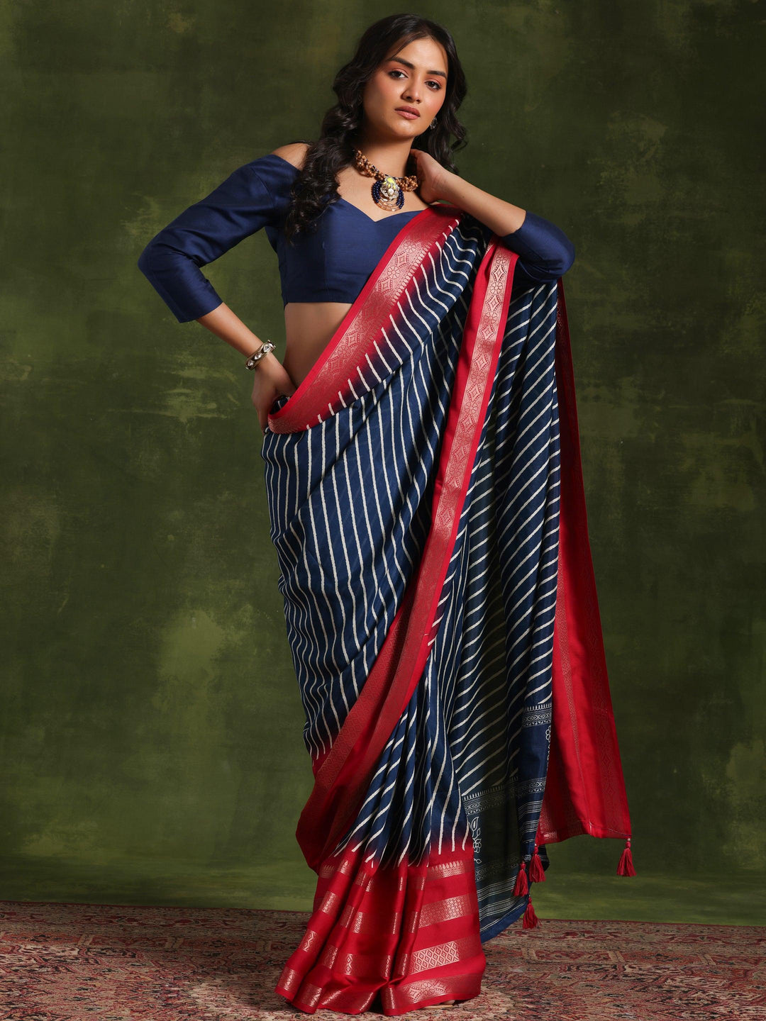 Blue Printed Silk Blend Saree With Unstitched Blouse Piece - Libas