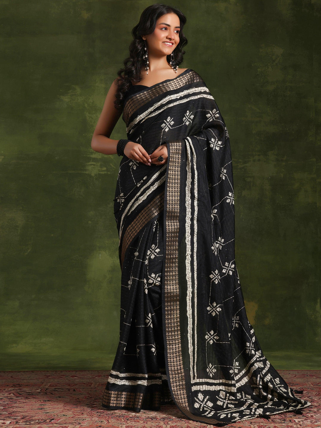 Black Printed Silk Blend Saree With Unstitched Blouse Piece - Libas