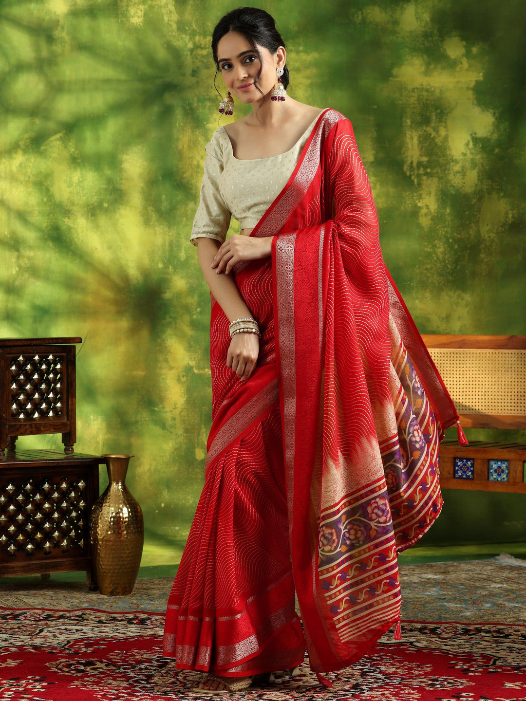 Red Printed Silk Blend Saree With Unstitched Blouse Piece - Libas