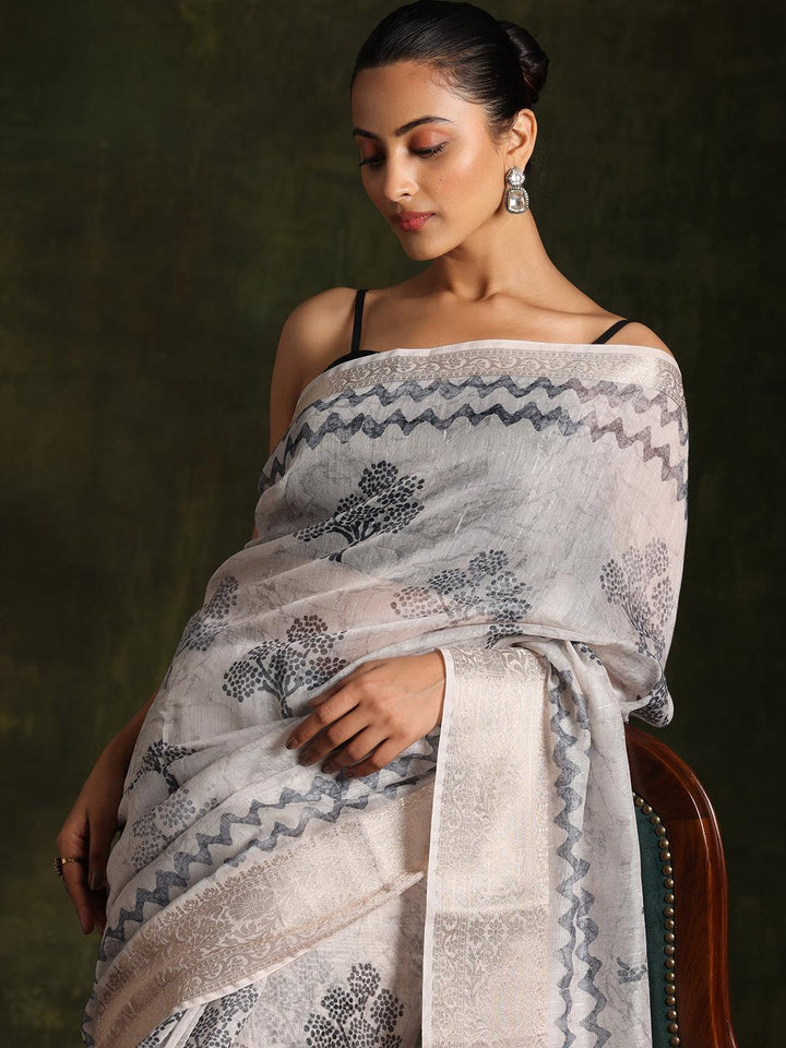 Grey Printed Silk Blend Saree With Unstitched Blouse Piece - Libas