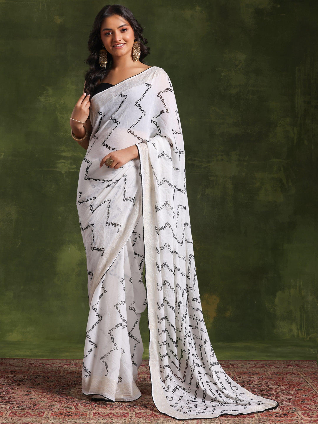 Off White Printed Poly Georgette Saree With Unstitched Blouse Piece - Libas