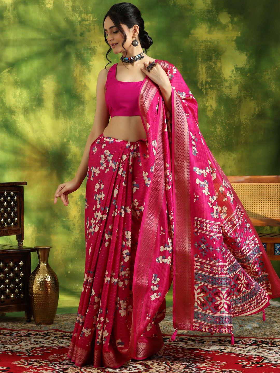 Pink Printed Silk Blend Saree With Unstitched Blouse Piece - Libas 