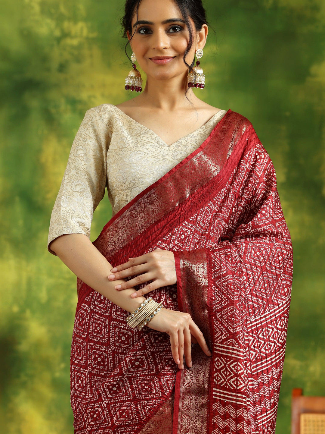 Maroon Printed Silk Blend Saree With Unstitched Blouse Piece - Libas