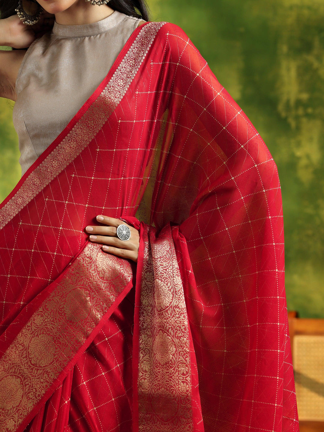 Red Printed Silk Blend Saree With Unstitched Blouse Piece - Libas