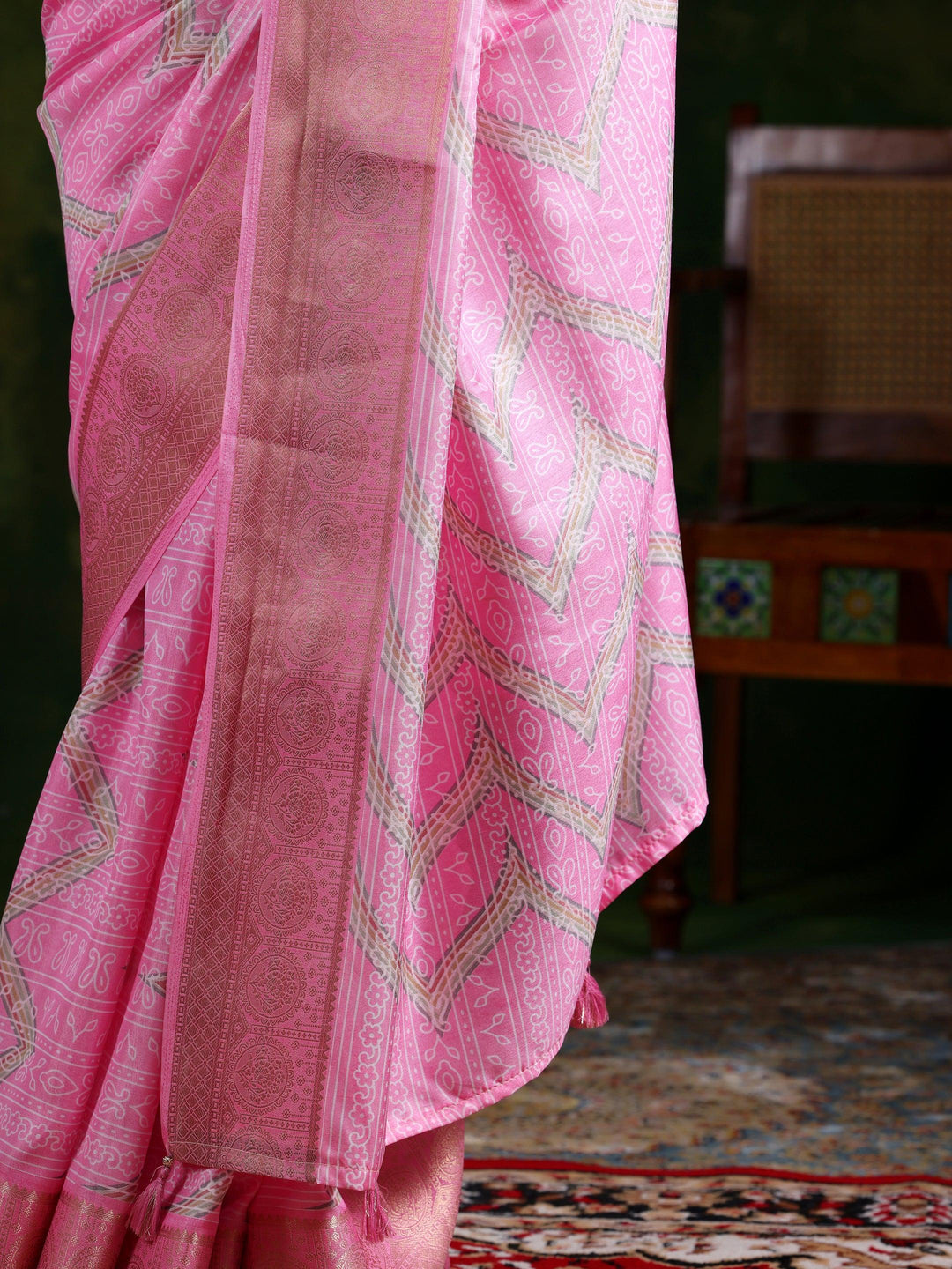 Pink Printed Silk Blend Saree With Unstitched Blouse Piece - Libas 