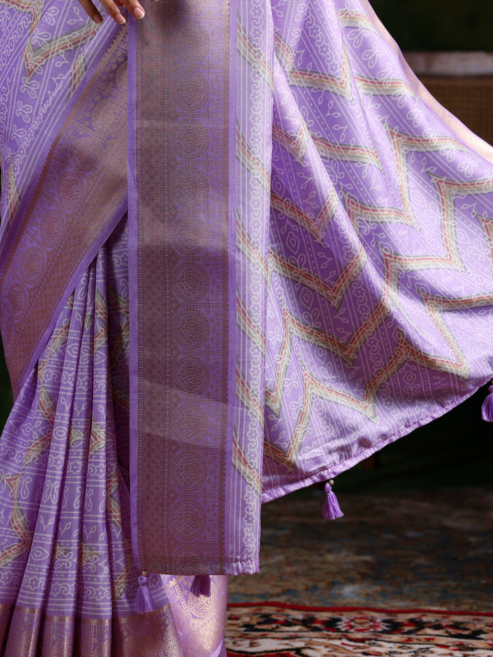 Lavender Printed Silk Blend Saree With Unstitched Blouse Piece - Libas