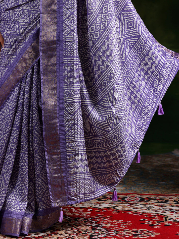 Lavender Printed Silk Blend Saree With Unstitched Blouse Piece - Libas