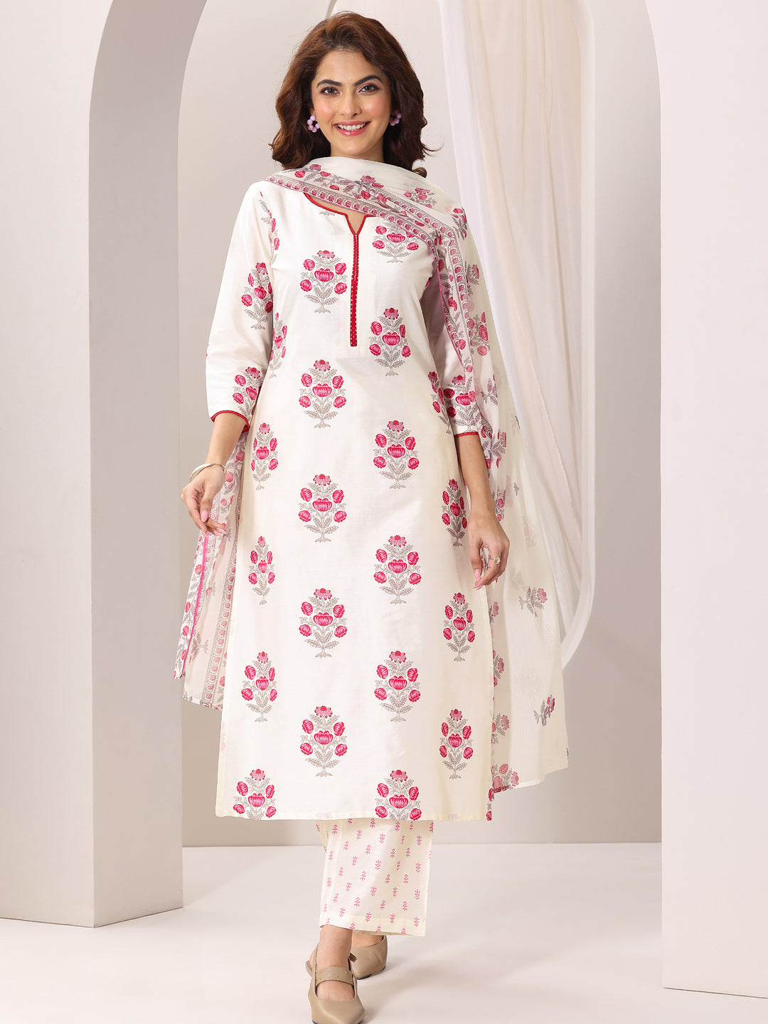  Off White Printed Chanderi Silk Straight Suit Set With Dupatta 