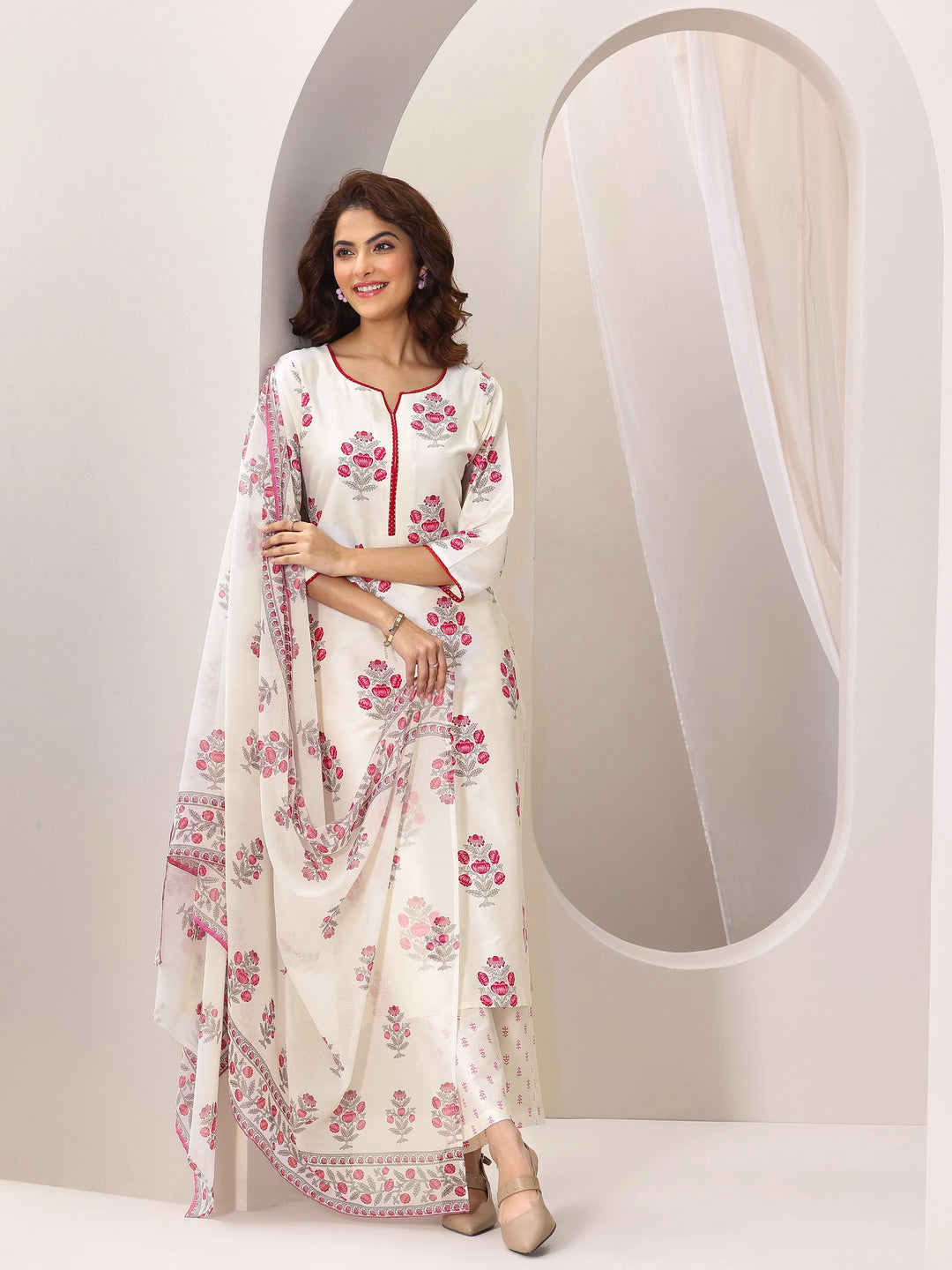  Off White Printed Chanderi Silk Straight Suit Set With Dupatta 