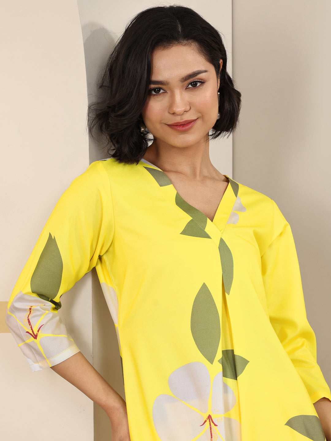  Yellow Printed Cotton Blend Straight Kurta Set 