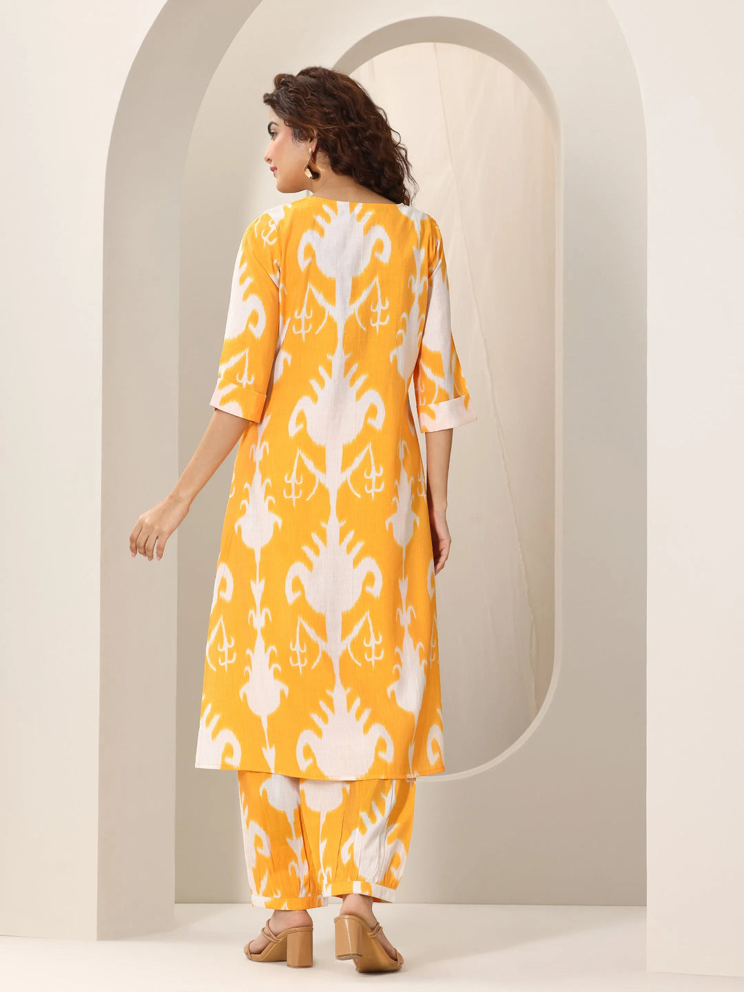  Mustard Printed Silk Blend Straight Kurta Set 