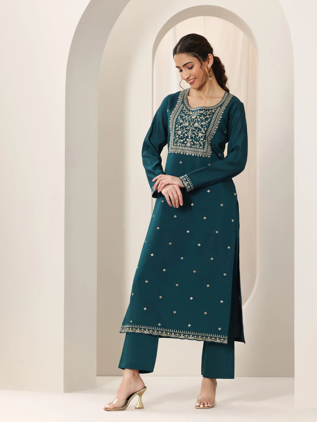  Blue Embroidered Silk Blend Straight Suit Set With Dupatta 