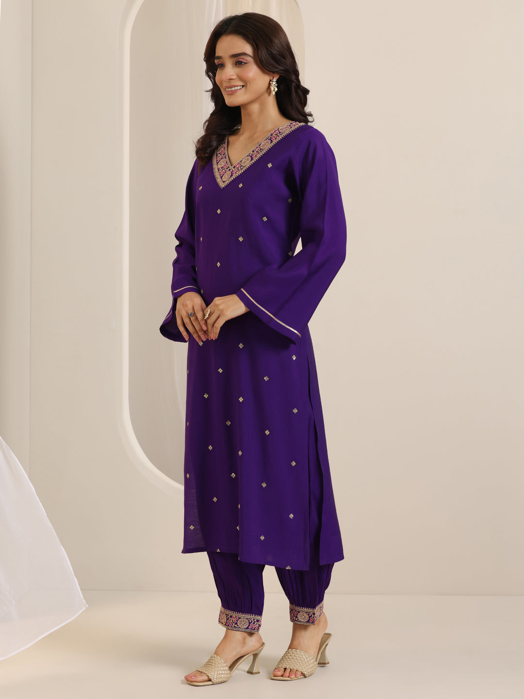  Purple Embroidered Silk Blend Straight Suit Set With Dupatta 