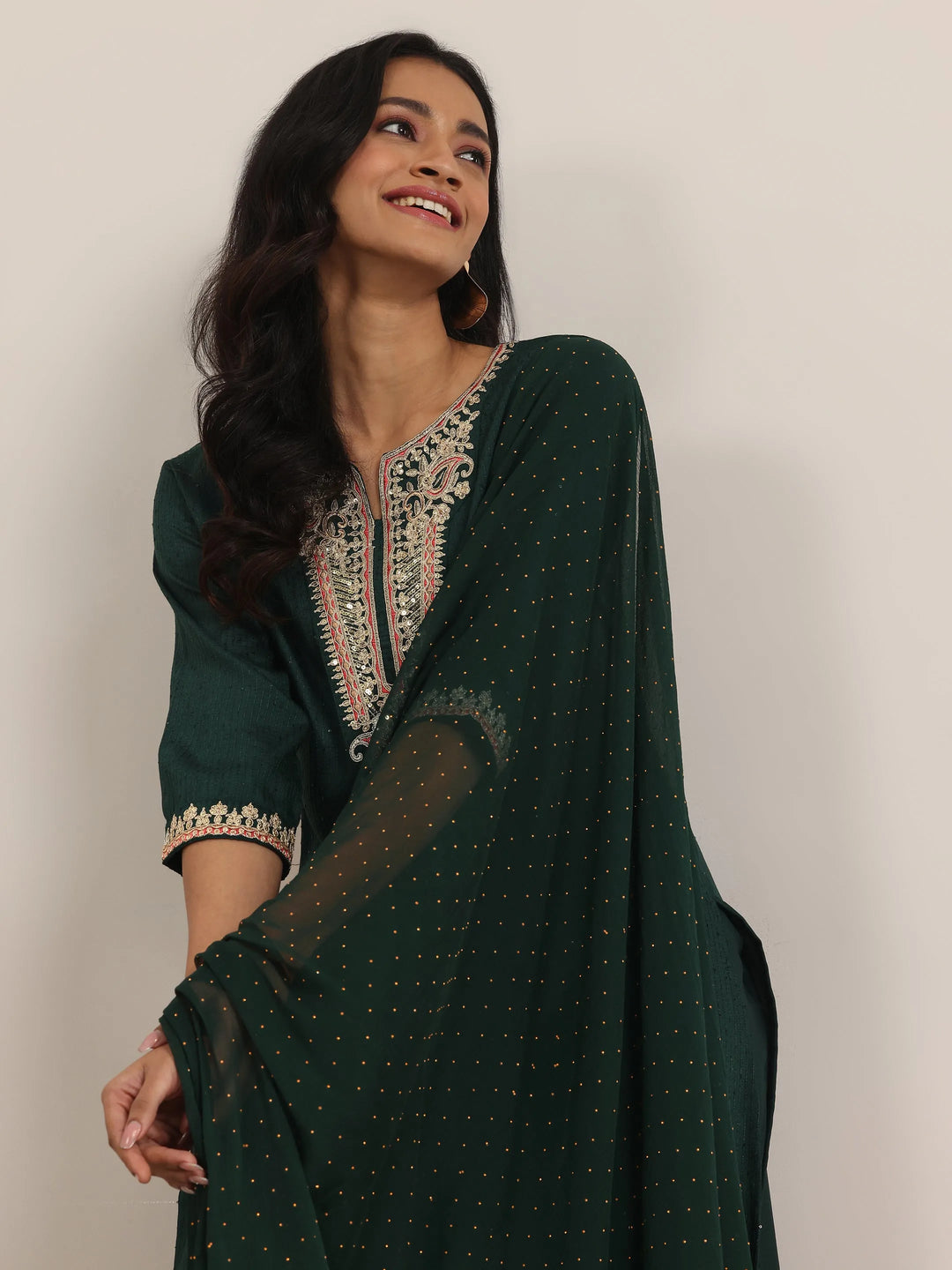  Green Yoke Deisgn Silk Blend Straight Suit With Dupatta 