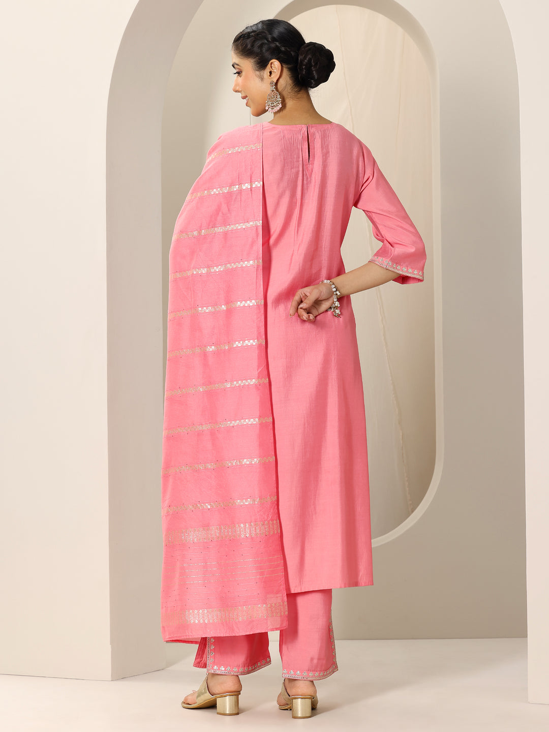  Peach Embroidered Silk Blend Straight Suit Set With Dupatta 