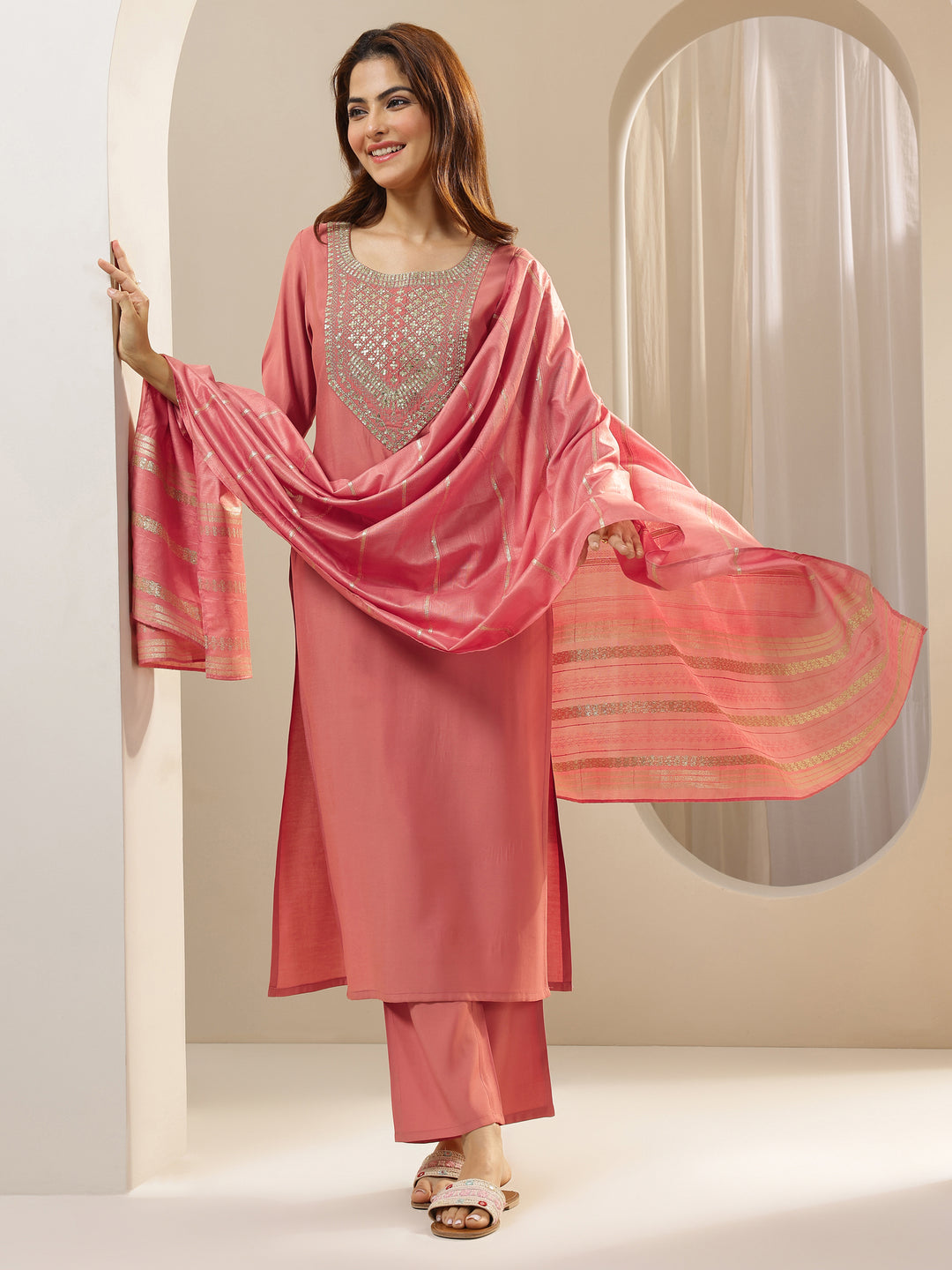  Peach Embroidered Silk Blend Straight Suit Sets With Dupatta 