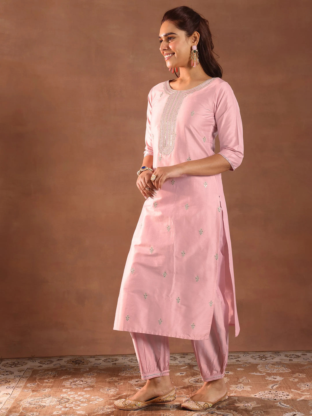  Pink Embroidered Silk Blend Straight Suit Set With Dupatta 