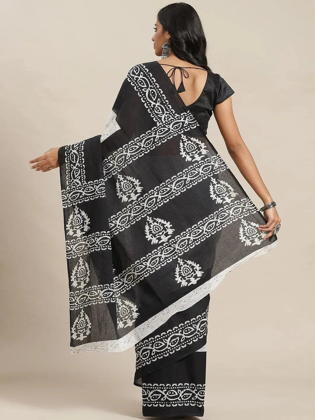 

Buy Black Printed Cotton Saree - 14640 | Libas Ethnic Wear Online