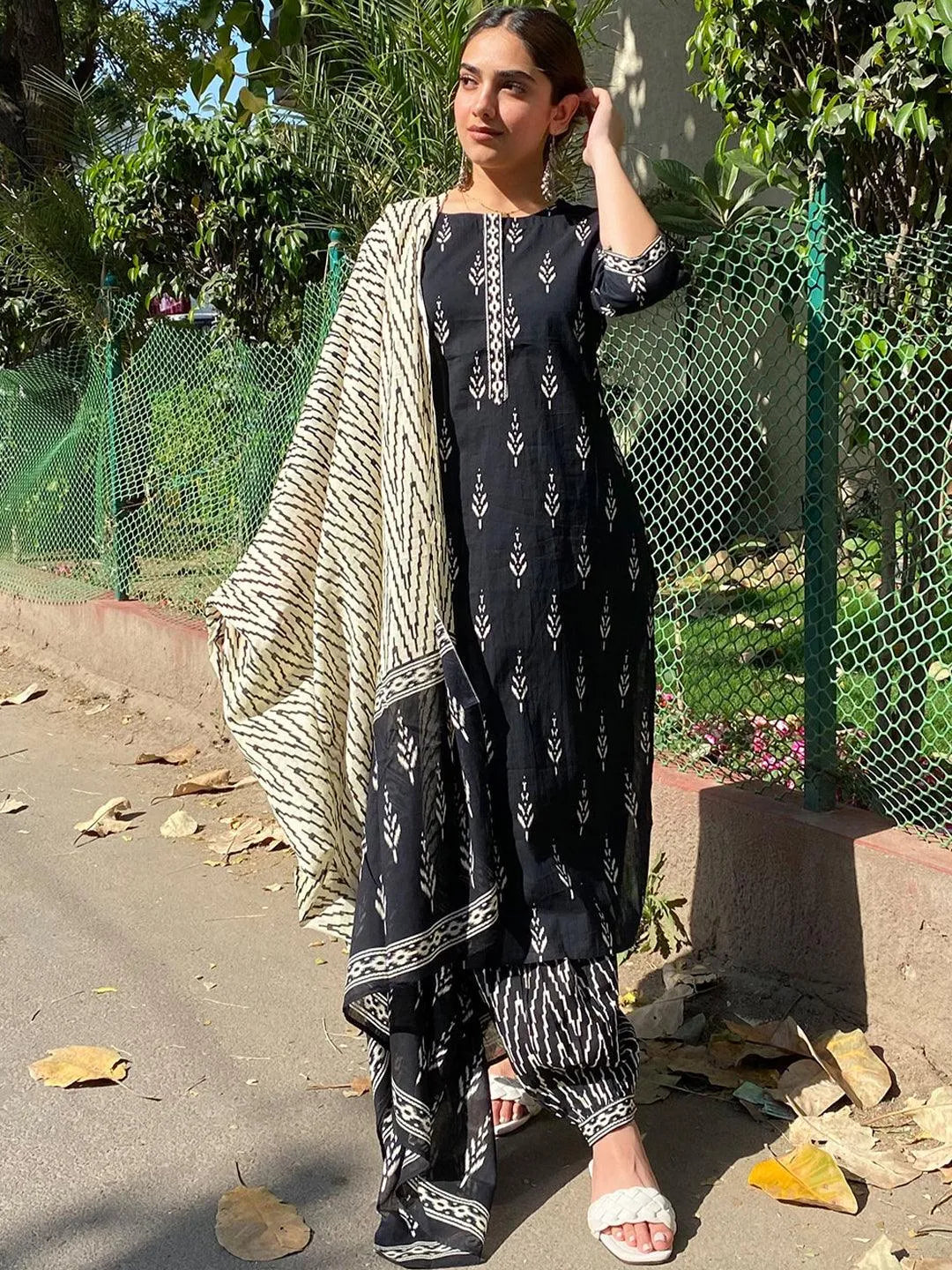 Black Printed Cotton Straight Kurta With Salwar & Dupatta - Libas 