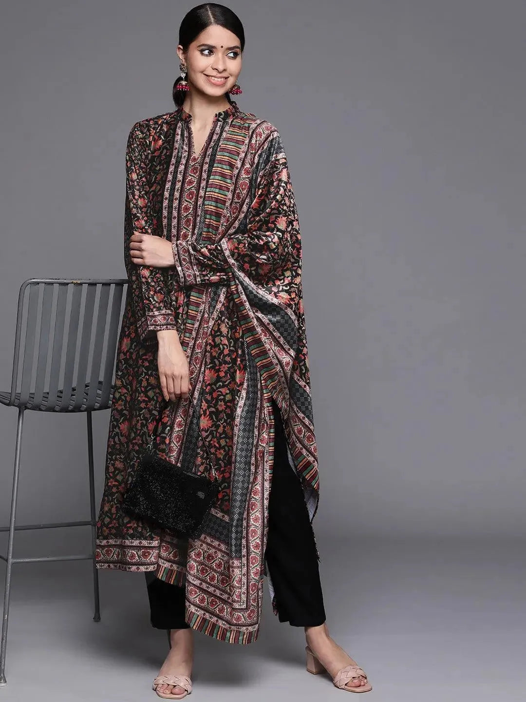 

Buy Black Printed Velvet Suit Set - 20357O-XXL | Libas Ethnic Wear Online