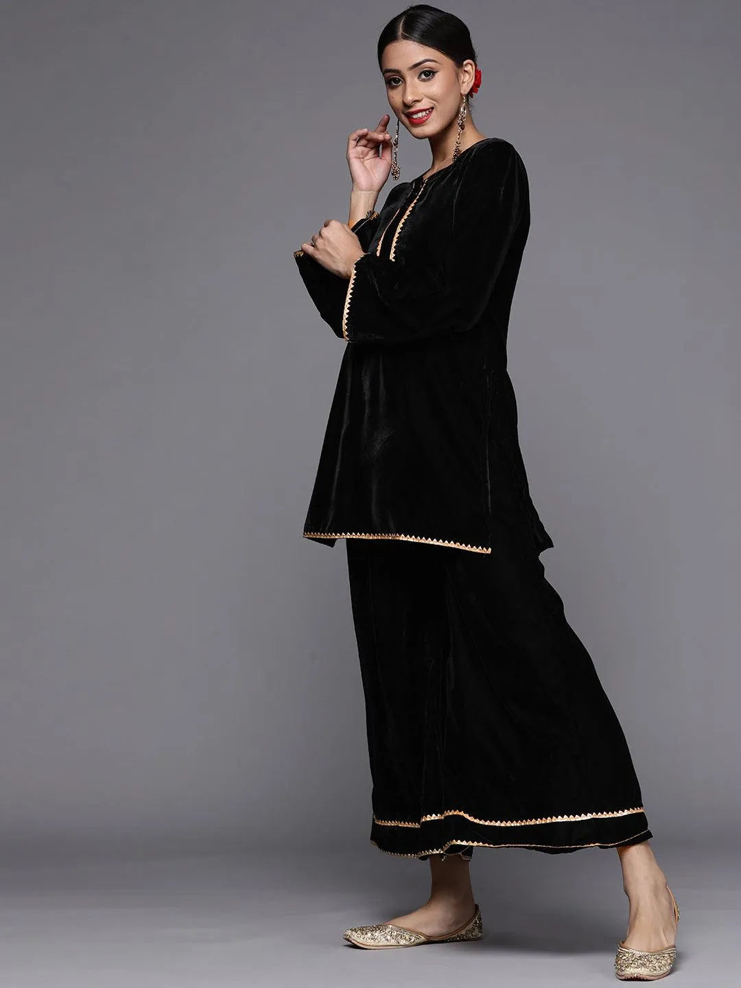 Black Solid Velvet Suit Set - Libas 