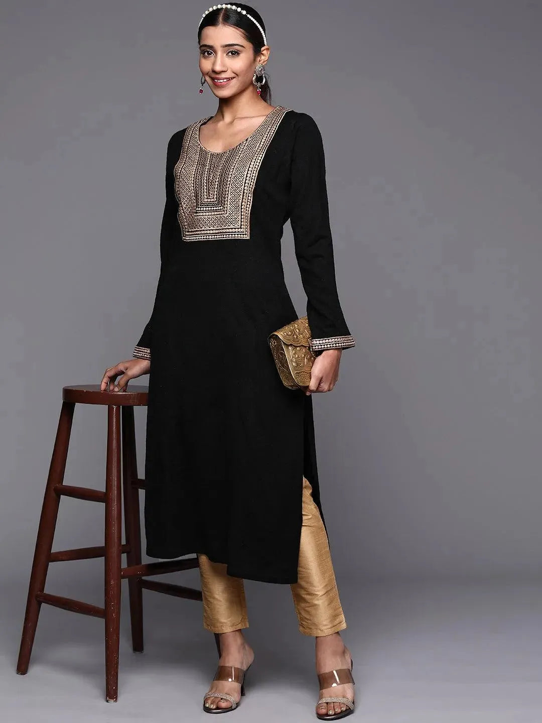 

Black Yoke Design Wool Straight Kurta