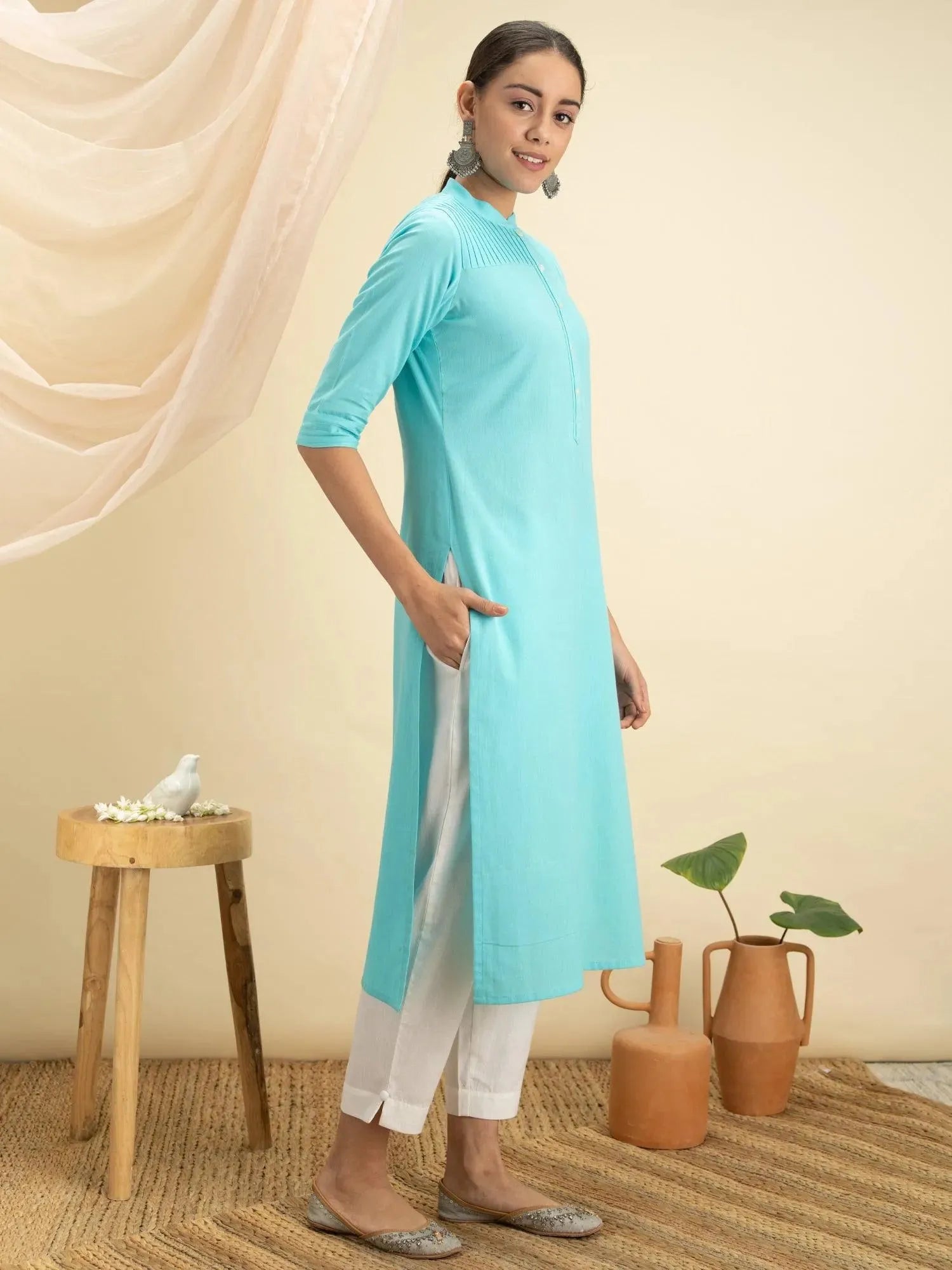 

Blue Solid Cotton Kurta