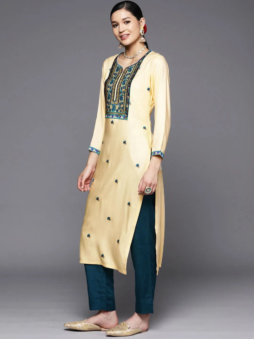 Cream Yoke Design Wool Straight Kurta - Libas