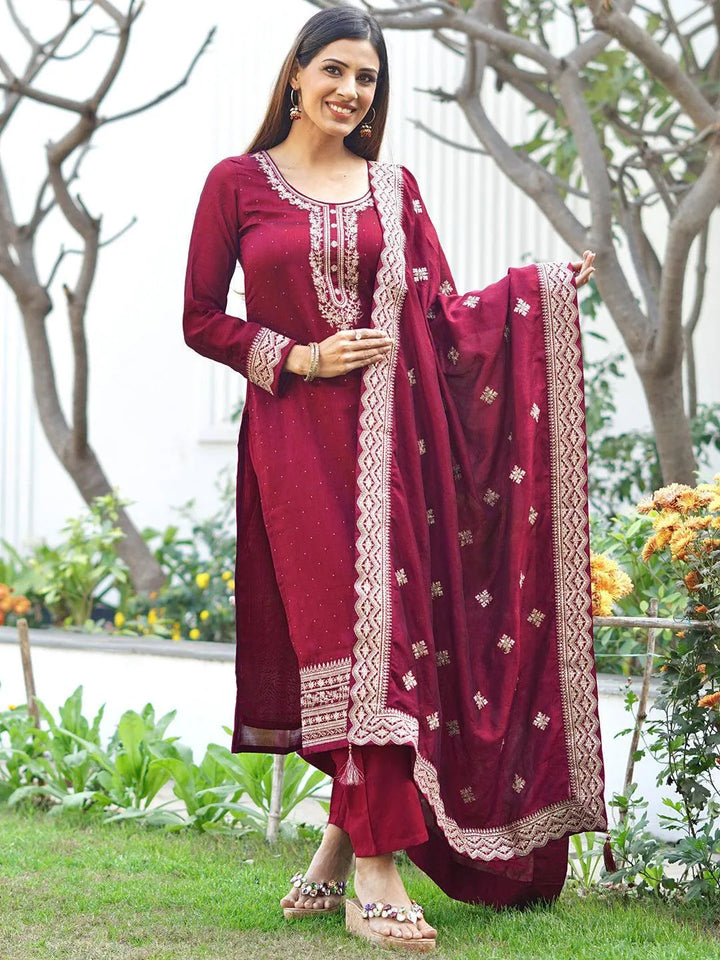 Fuchsia Embroidered Silk Blend Straight Kurta With Dupatta - Libas