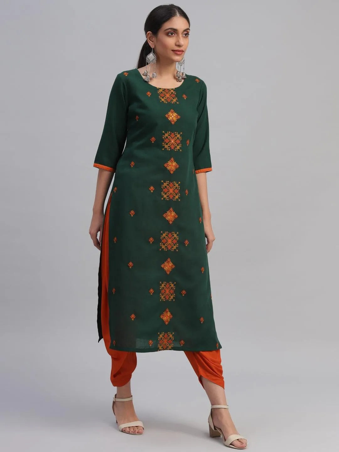 Green Embroidered Cotton Kurta - Libas 