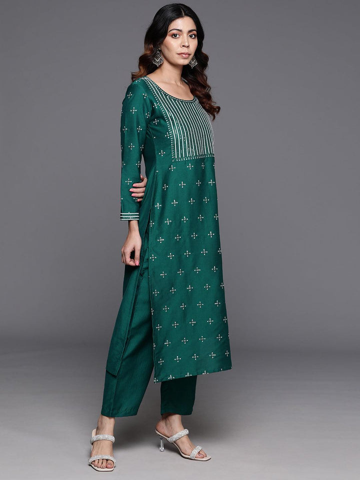 Green Embroidered Silk Blend Straight Kurta With Trousers & Dupatta - Libas