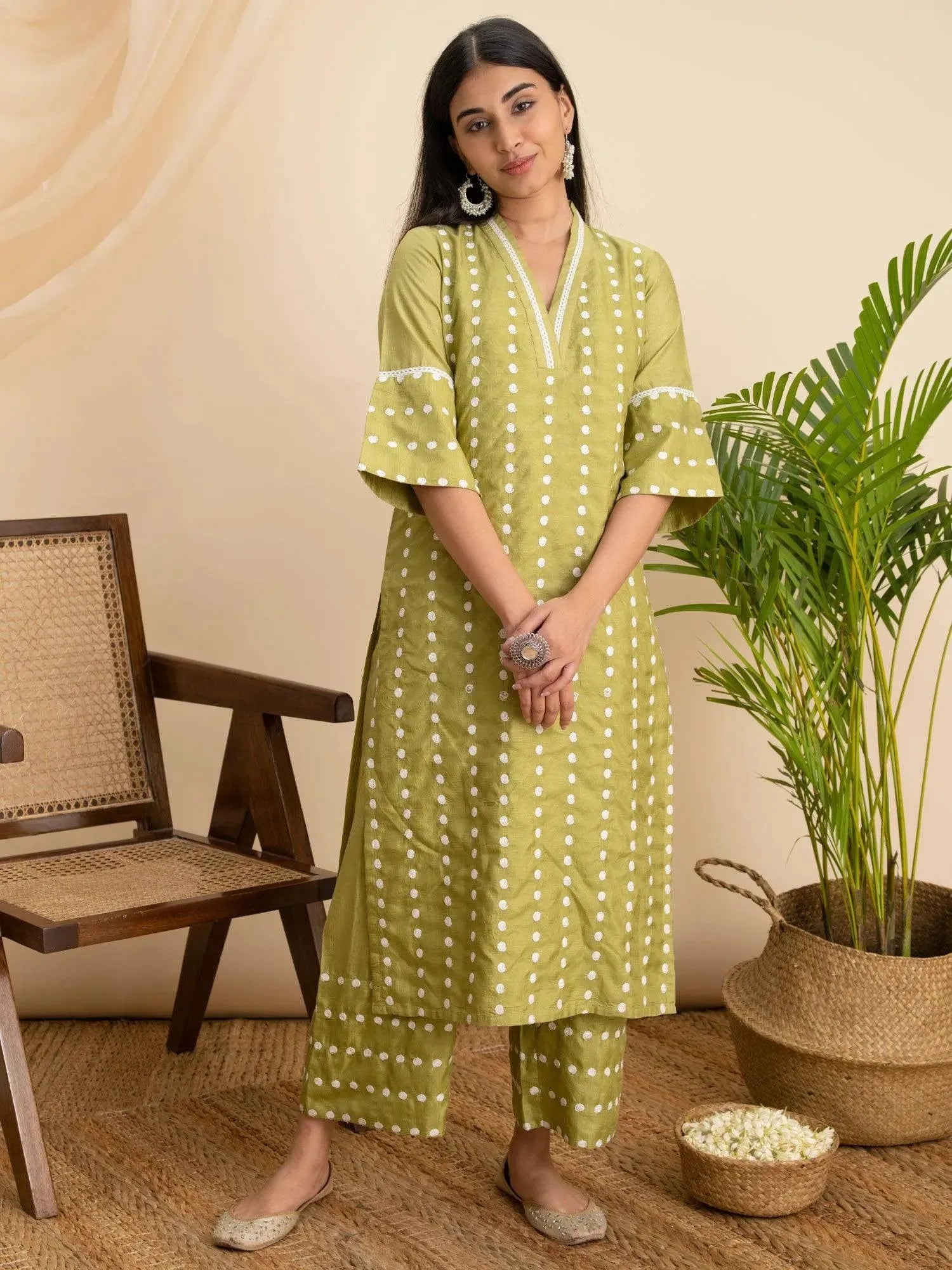 

Buy Green Embroidered Silk Kurta - 12056O-XS | Libas Ethnic Wear Online