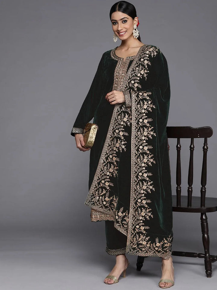 Green Embroidered Velvet Straight Suit Set - Libas