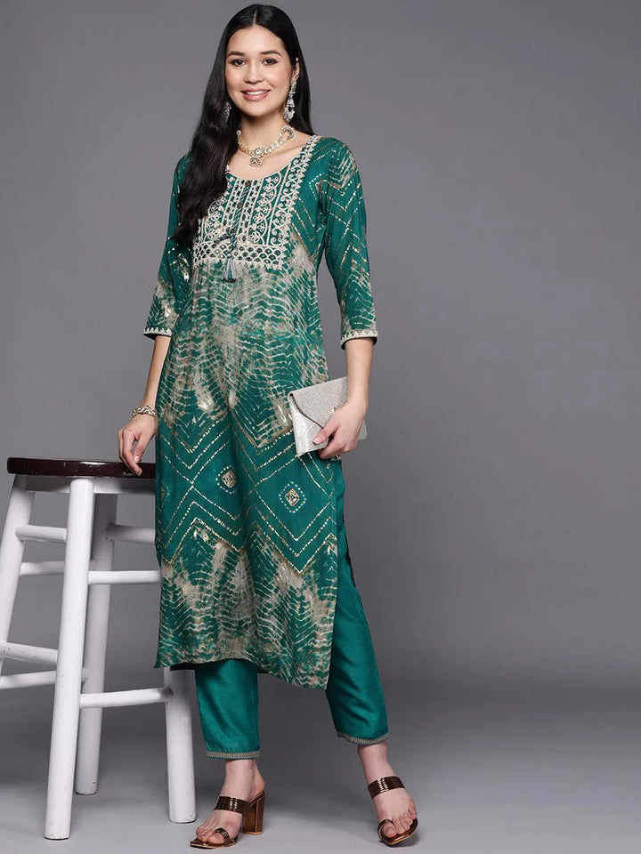 Green Yoke Design Rayon Straight Kurta - Libas