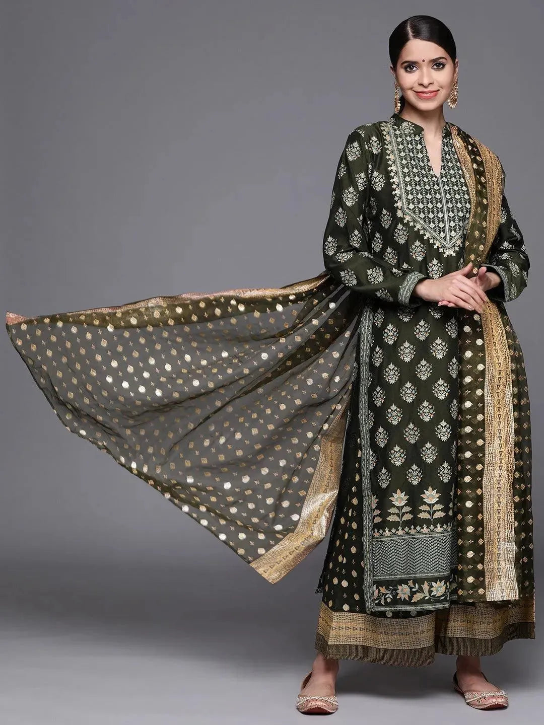 

Buy Green Printed Silk Blend Suit Set - 20278O- | Libas Ethnic Wear Online