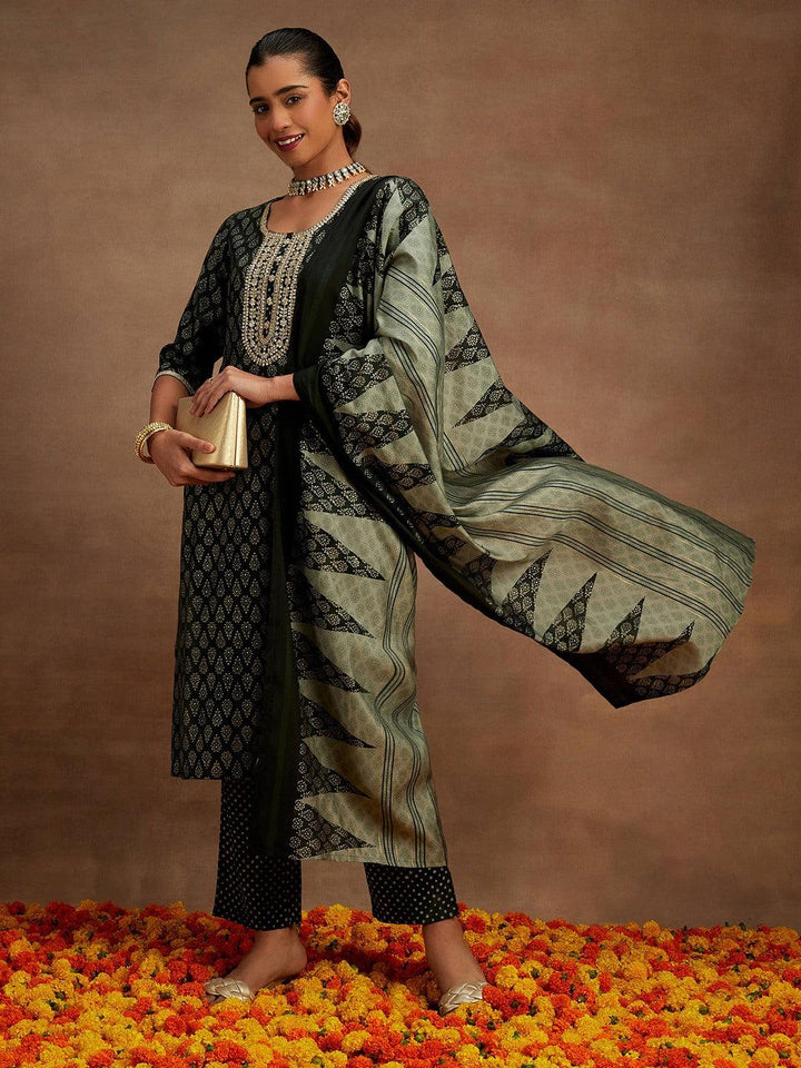 Green Printed Silk Blend Straight Kurta With Trousers & Dupatta - Libas