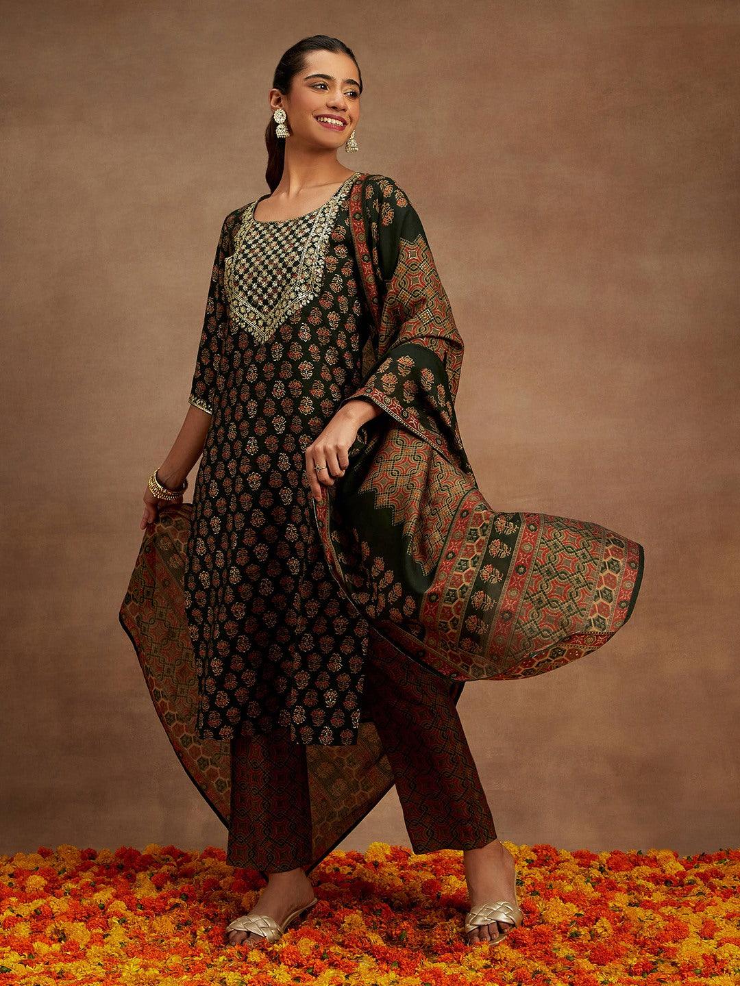 Green Printed Silk Blend Straight Kurta With Trousers & Dupatta - Libas