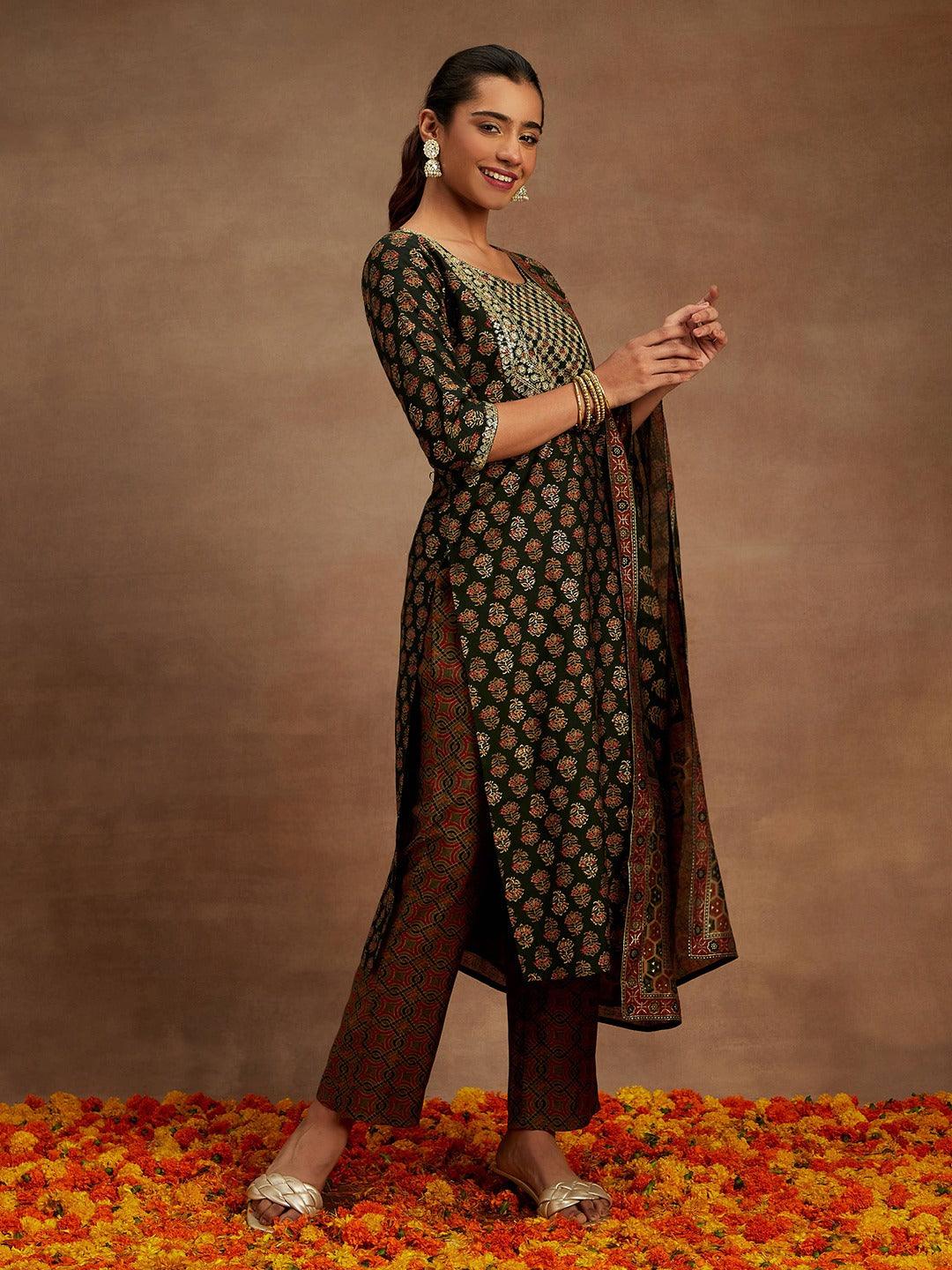 Green Printed Silk Blend Straight Kurta With Trousers & Dupatta - Libas