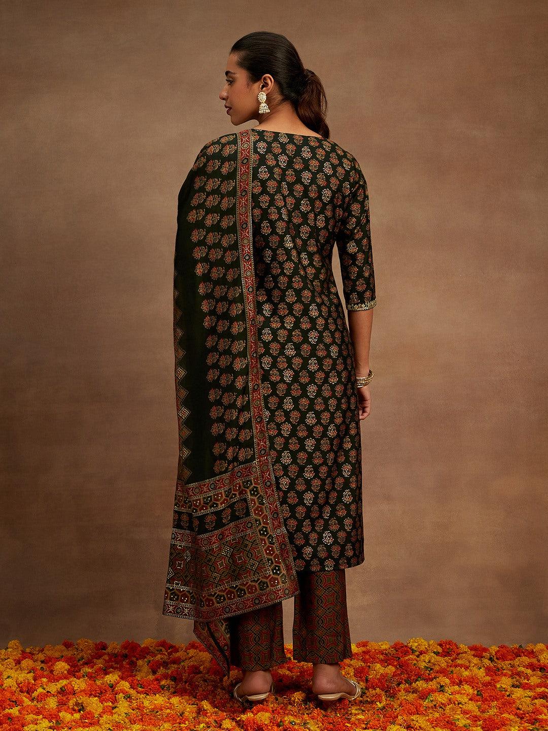 Green Printed Silk Blend Straight Kurta With Trousers & Dupatta - Libas