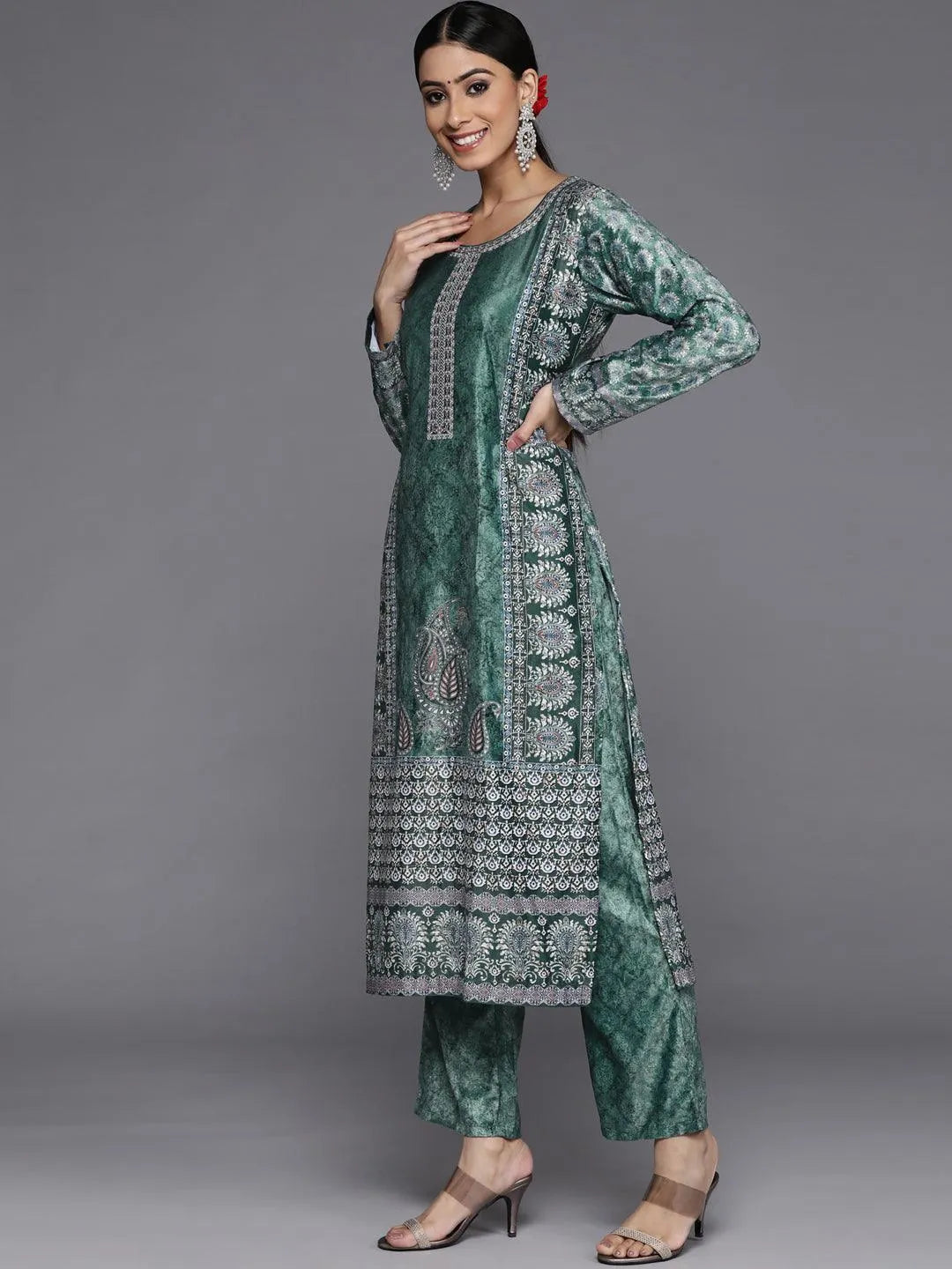 Green Printed Velvet Straight Suit Set With Trousers - Libas 