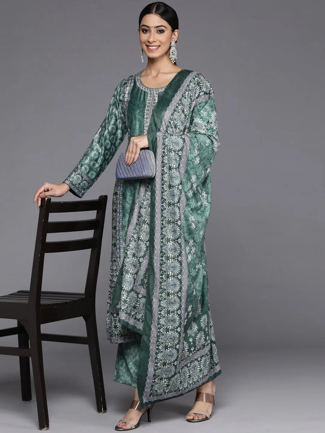 Green Printed Velvet Straight Suit Set With Trousers - Libas 